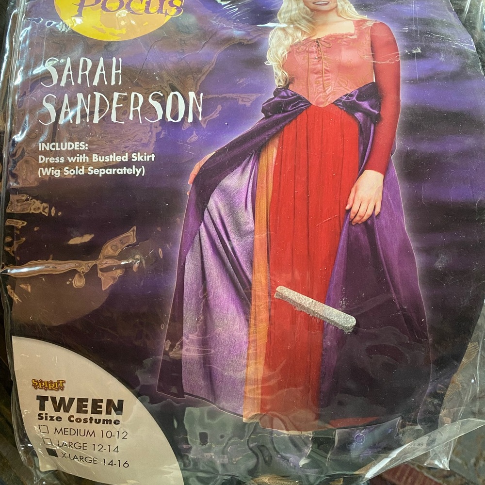 Sarah Sanderson hocus-pocus Halloween costume size tween, XL brand new in bag